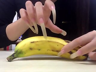 mood longnails banana new